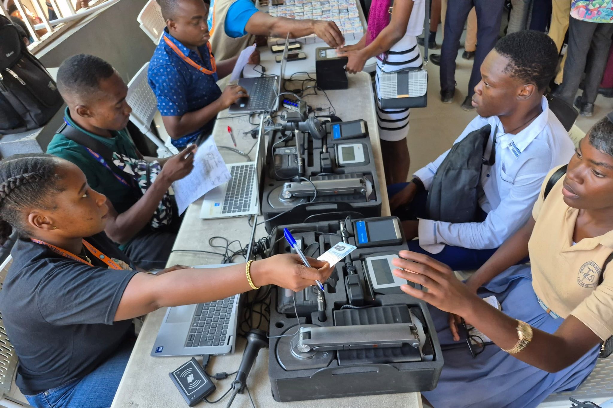 Le retard numérique d'Haïti : malédiction ou opportunité stratégique ?